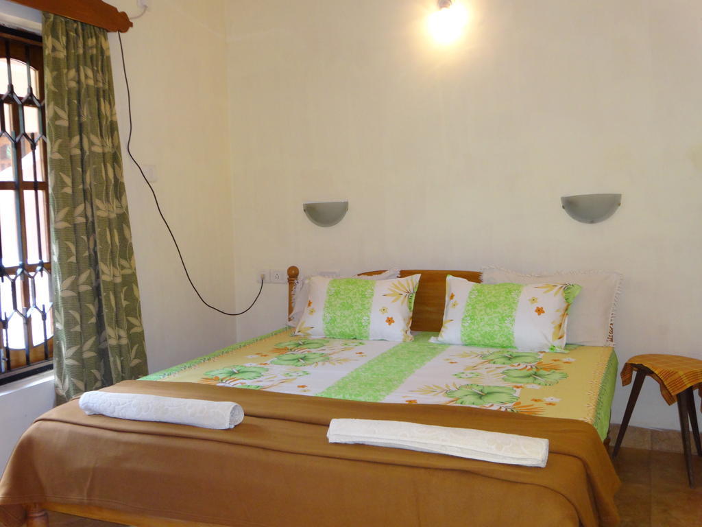 Pinto Guest House Candolim Oda fotoğraf