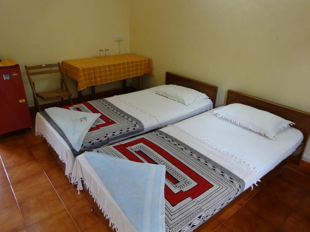 Pinto Guest House Candolim Oda fotoğraf